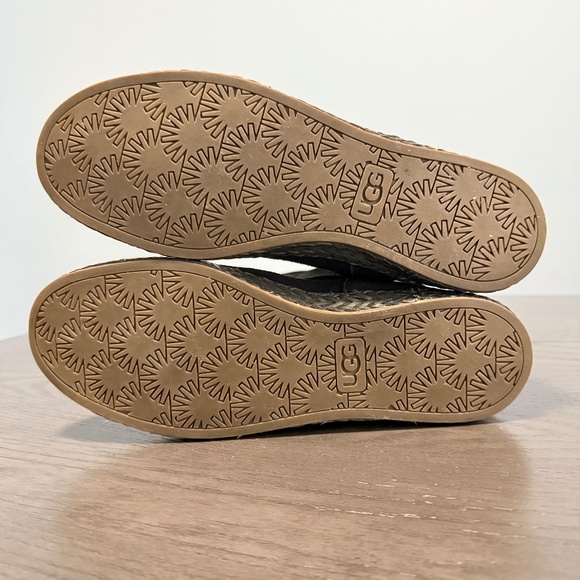 UGG Emerie Knee High Flat Boots Black Genuine Suede Tassel Charm Size 9 - Picture 6 of 12